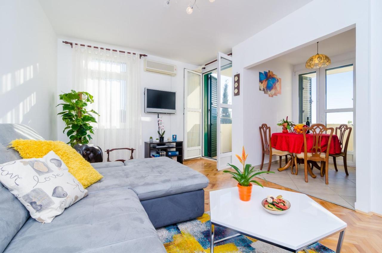 Sun Apartment